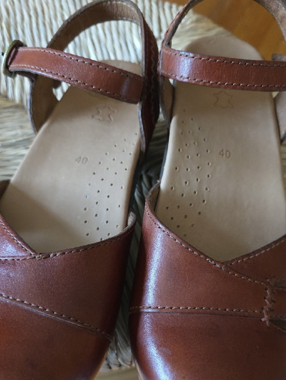 Dansko Brown Leather Slingback Clogs Like New - Picture 6 of 6